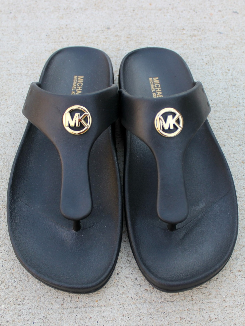 Michael Kors Linsey Black Thong Sandals Sz 7